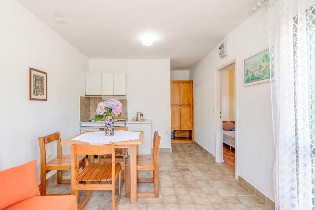 Povlja Bungalows Lägenhet